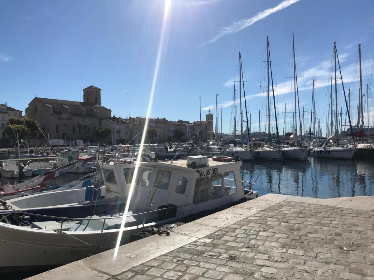 Studios Du Marin Sur Port De La Ciotat Bagian luar foto